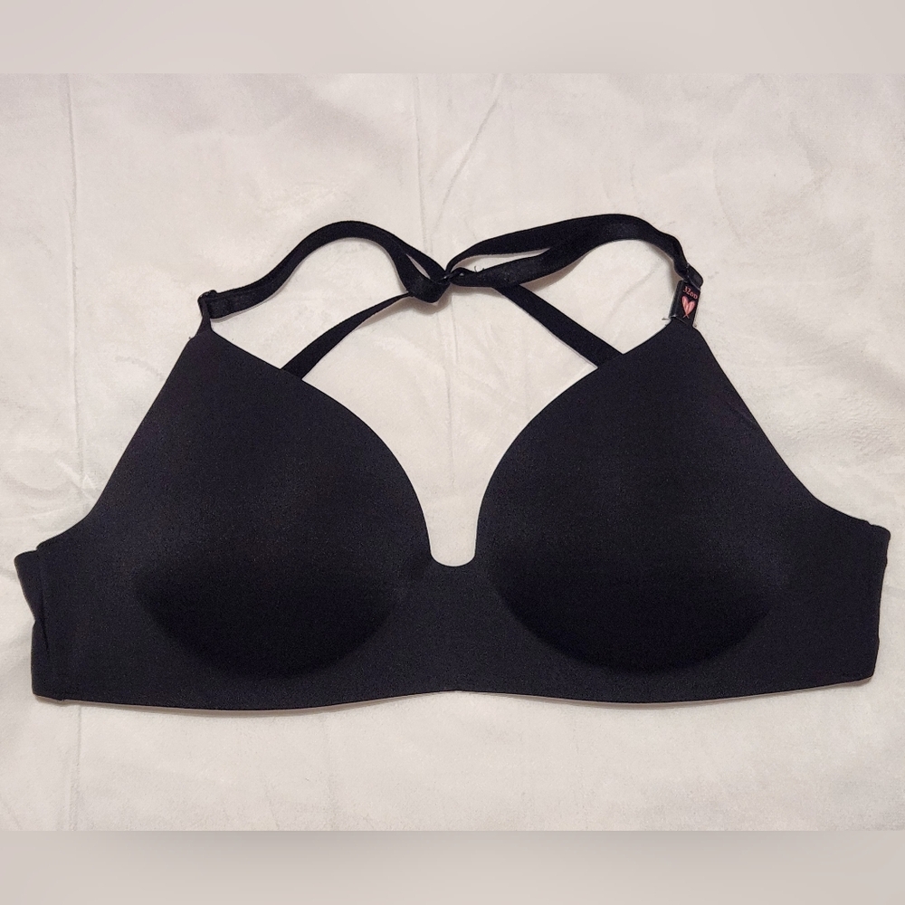 NWT Victoria's Secret T-shirt Lightly Lined Wireless Bra Crisscross Straps 32DD